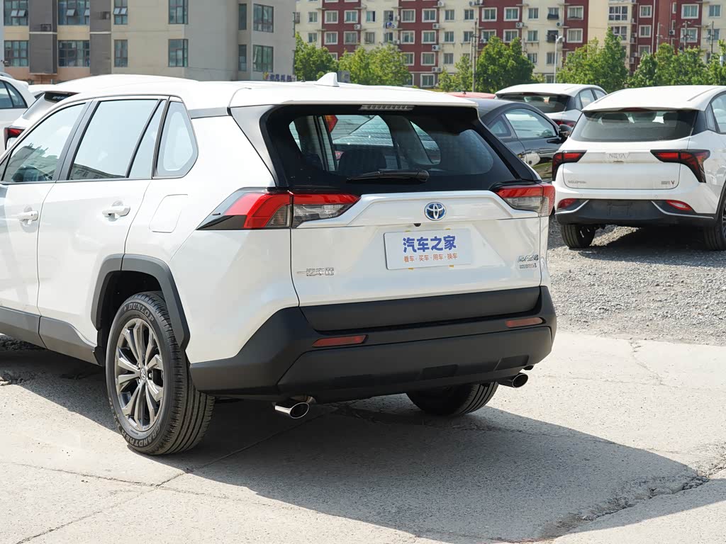 一汽丰田 rav4荣放 2023款 双擎 2.5l e-cvt两驱精英版
