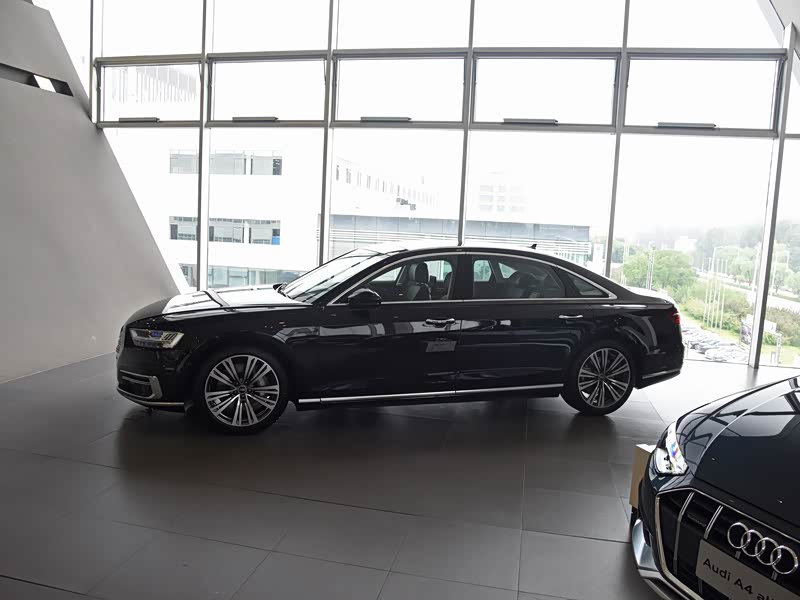 奥迪(进口) 奥迪a8 2022款 a8l 55 tfsi quattro 尊贵型典藏版