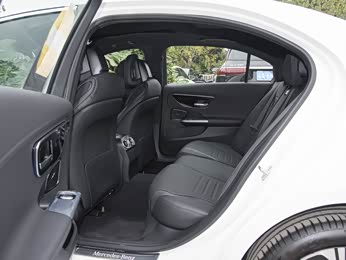 奔驰c级 2024款 改款 c 260 l 4matic 运动版