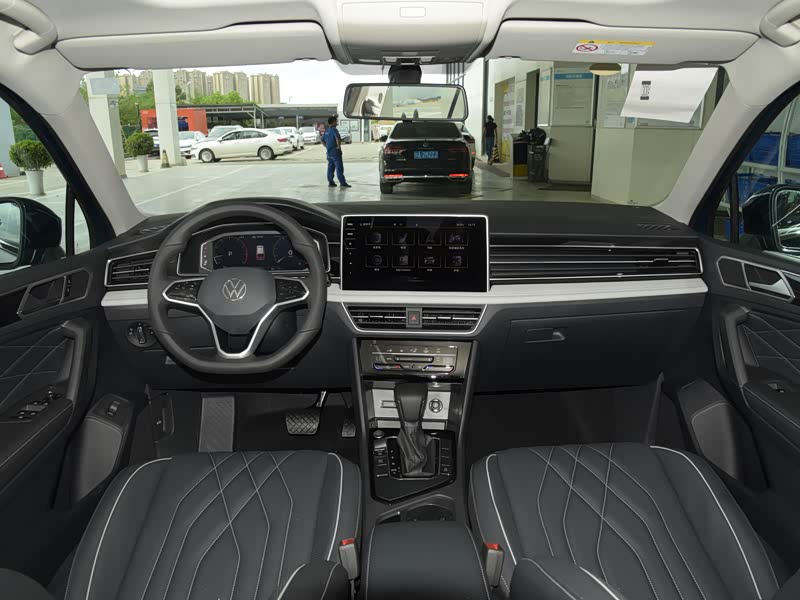 上汽大众 途观l 2022款 330tsi 自动两驱智享版