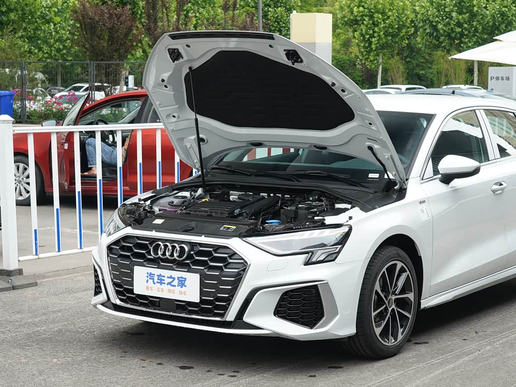 一汽奥迪 奥迪a3 2023款 改款 sportback 35 tfsi 进取运动型