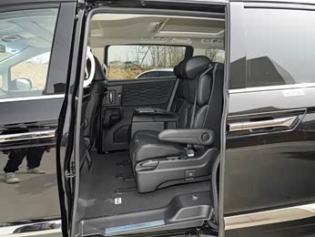 艾力绅 2022款 2.0l e:hev 豪华先享版