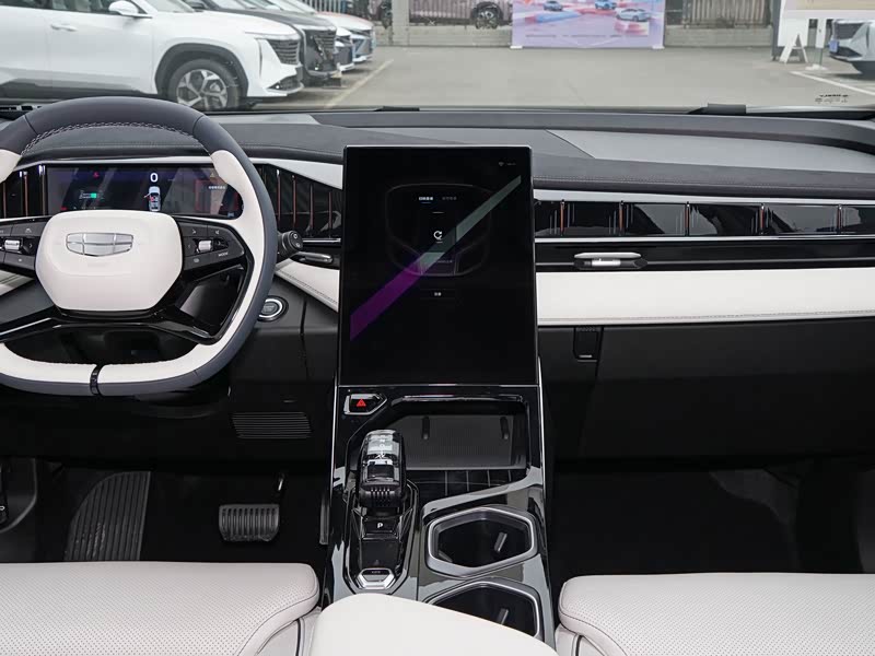 吉利汽车 博越l 2023款 1.5td 雷神hi·f super 迅