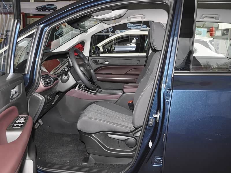 广汽乘用车 传祺m6 2021款 pro 270t dct精英版