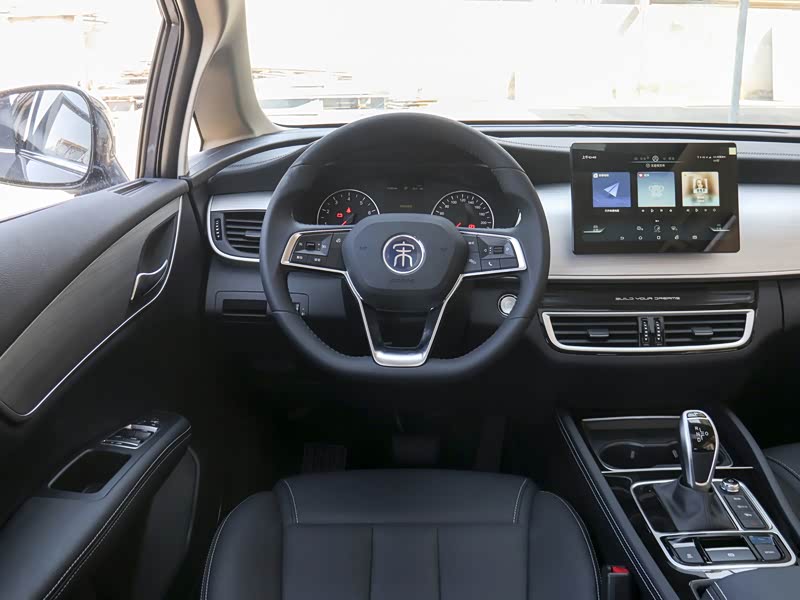 比亚迪 宋max 2021款 升级版 1.5t 自动豪华型 7座