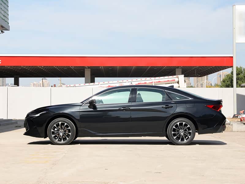 一汽丰田 亚洲龙 2022款 2.5l 进取版