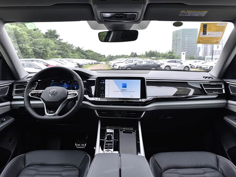 上汽大众 途昂x 2022款 530 v6 四驱尊崇豪华版