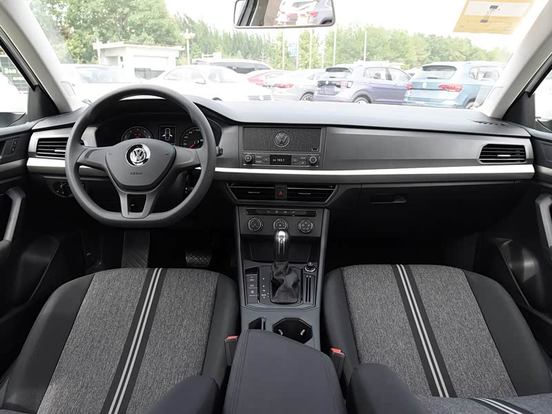 上汽大众 朗逸 2019款 两厢 200tsi dsg风尚版 国vi