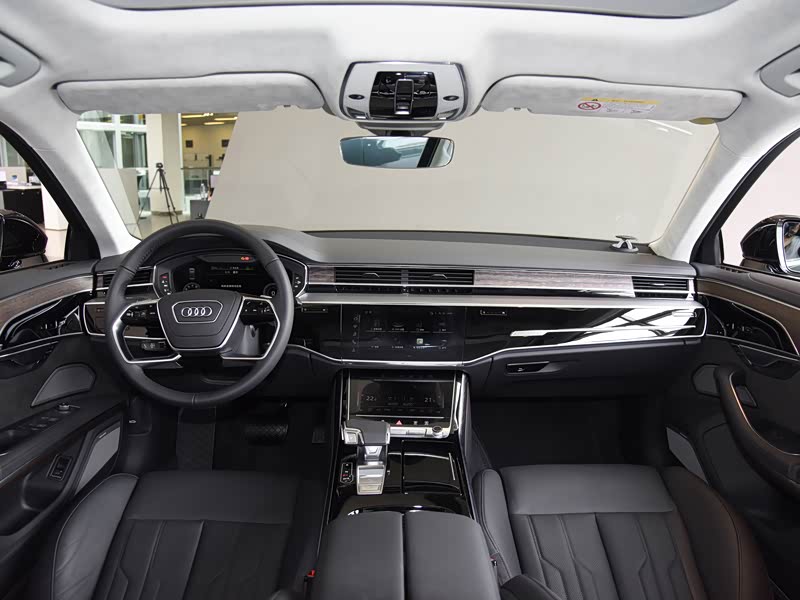 奥迪(进口) 奥迪a8 2022款 a8l 55 tfsi quattro 尊贵型典藏版