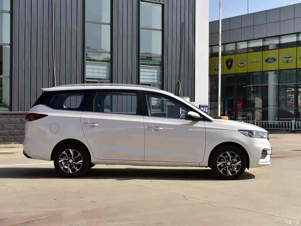 上汽通用五菱 宝骏360 2019款 1.5l cvt基本型