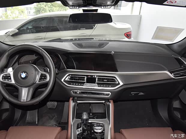 宝马x6限时优惠高达2029万欢迎垂询