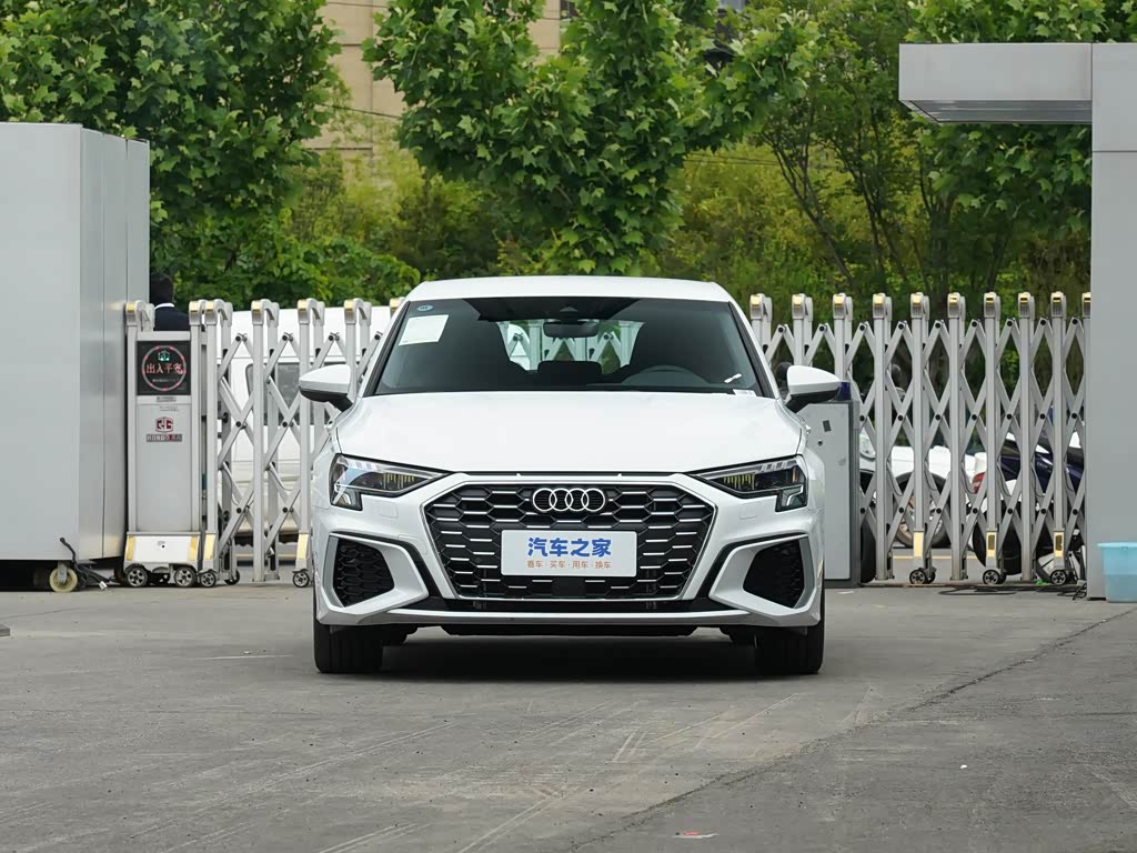 一汽奥迪 奥迪a3 2023款 改款 sportback 35 tfsi 进取运动型