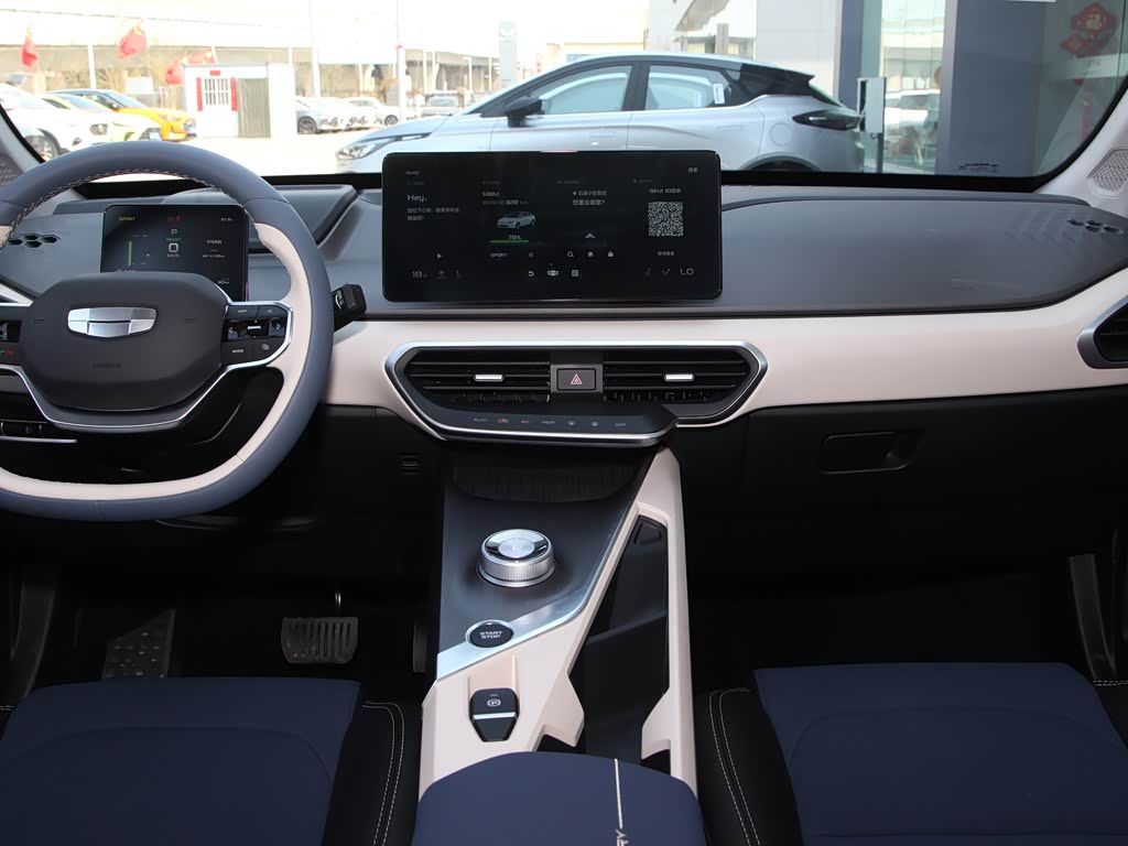 吉利几何 吉利几何a 2021款 pro 畅享高维续航版 430km a430立方版