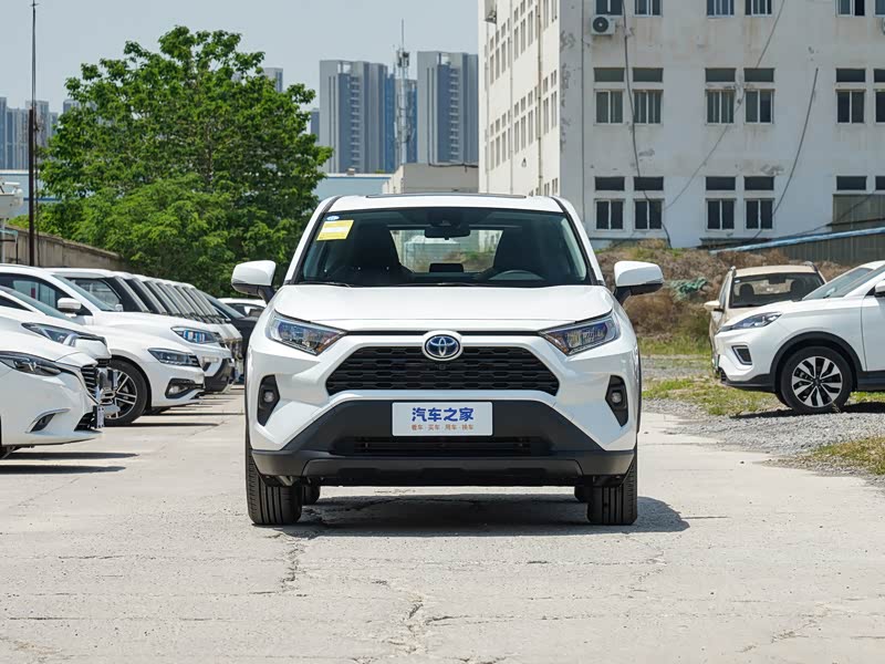 一汽丰田 rav4荣放 2023款 双擎 2.5l e-cvt两驱精英版