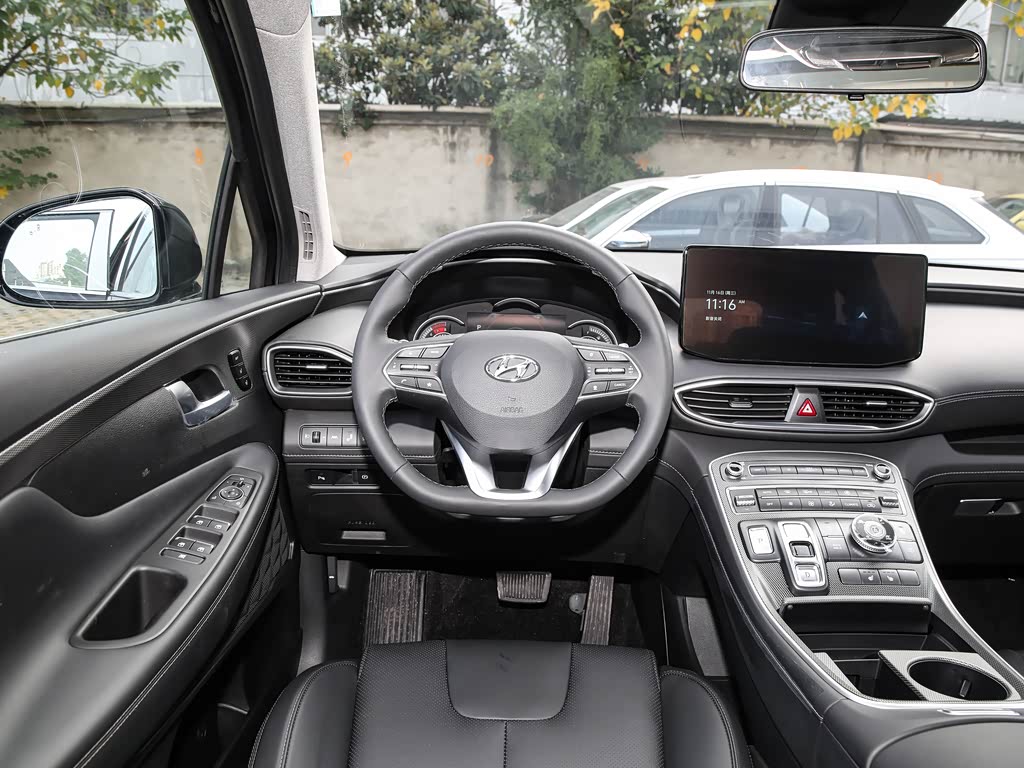 北京现代 胜达 2023款 旅行家 380t gdi 自动四驱lux htrac尊贵版