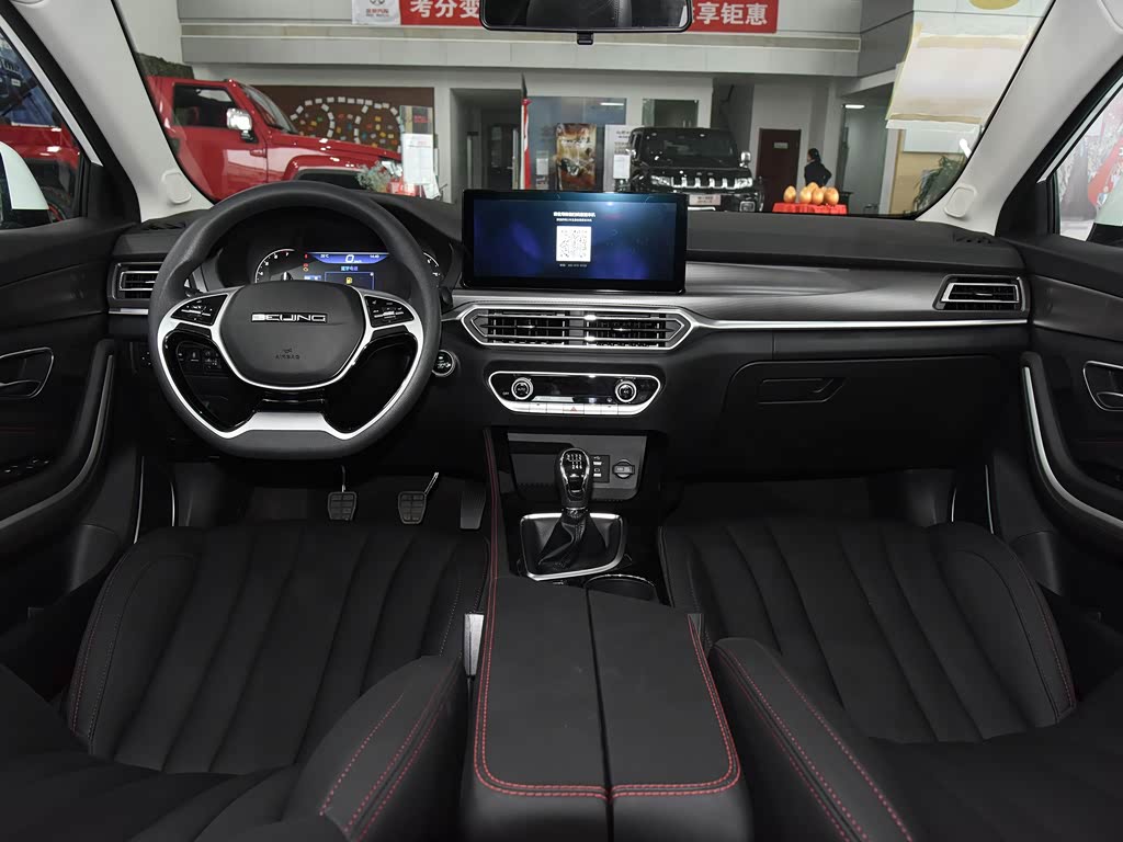 北京汽车 北京u7 2019款 1.5t 手动精英版 国vi