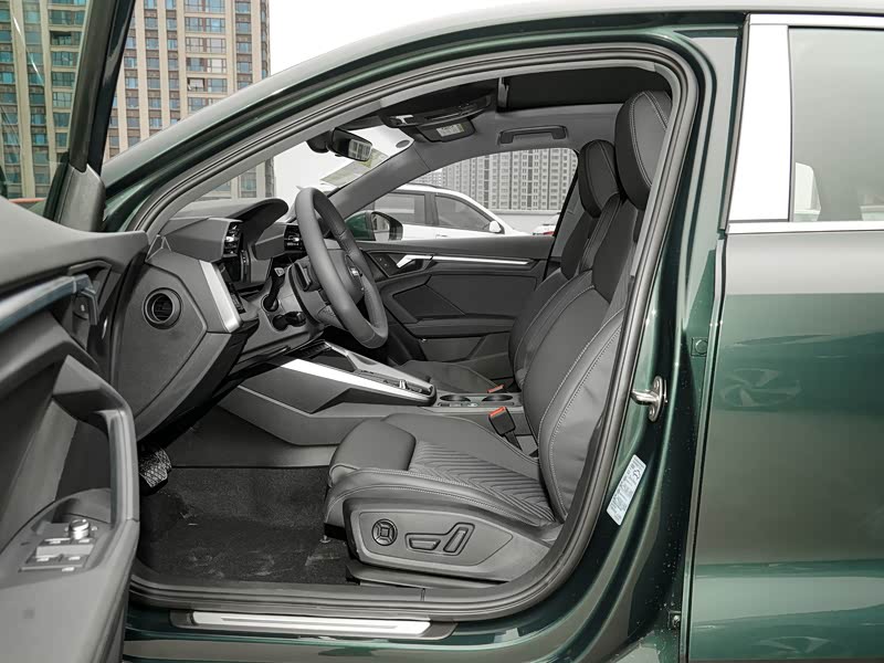 一汽奥迪 奥迪a3 2022款 a3l limousine 35 tfsi 时尚致雅型