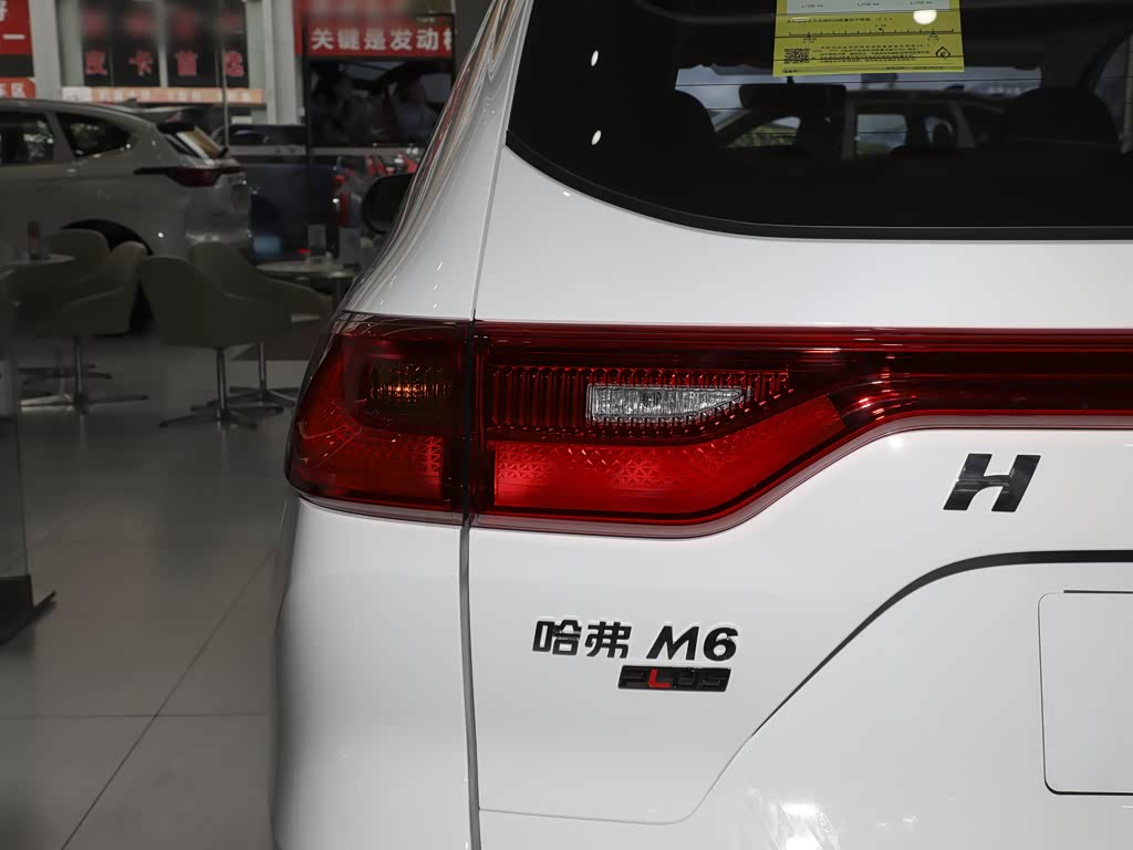 长城汽车 哈弗m6 2023款 plus 1.5t 手动精英智联型
