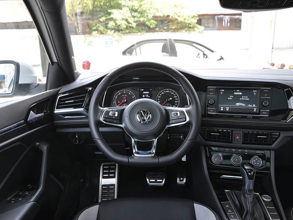 一汽-大众 速腾 2020款 280tsi dsg r-line 国vi 黑色 中控方向盘