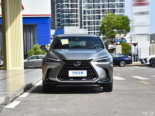 雷克萨斯nx限时优惠1万可试乘试驾