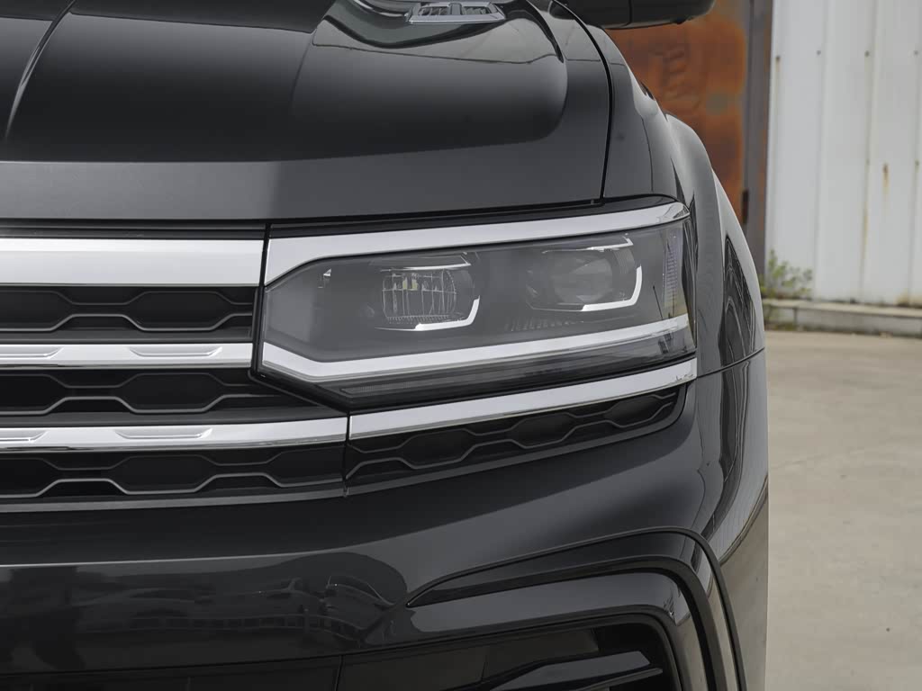 店>上汽大众>途昂x>2022款330tsi两驱尊崇豪华版>碳晶灰>其它细节>