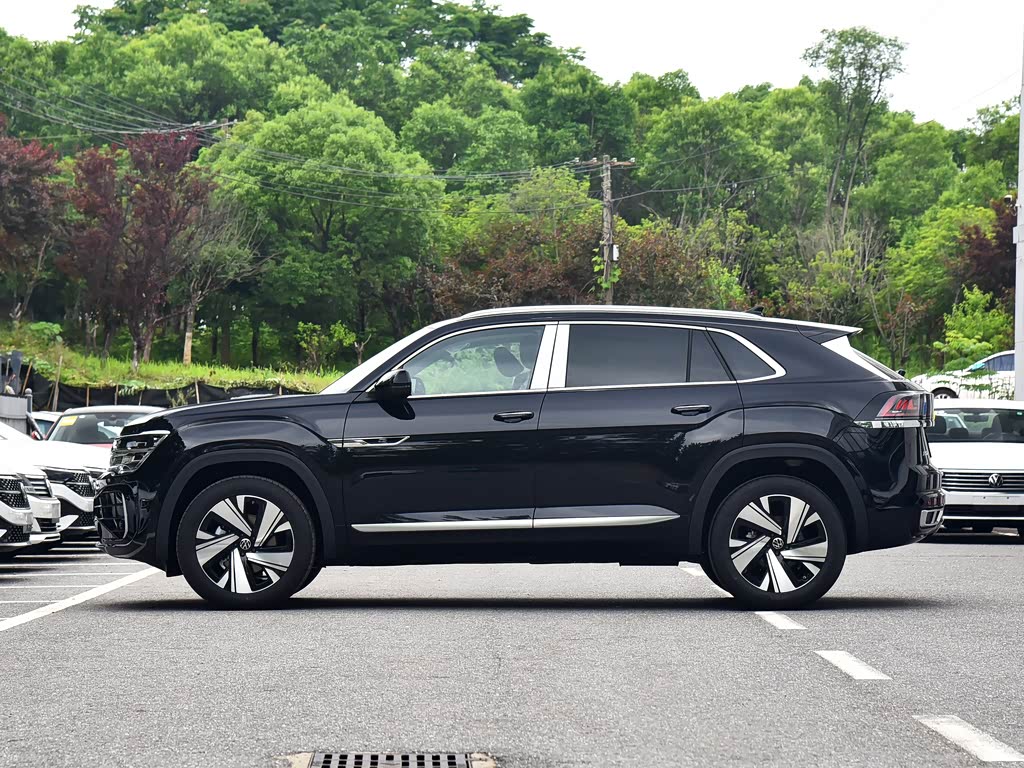 上汽大众 途昂x 2023款 改款 380tsi 四驱尊崇豪华版