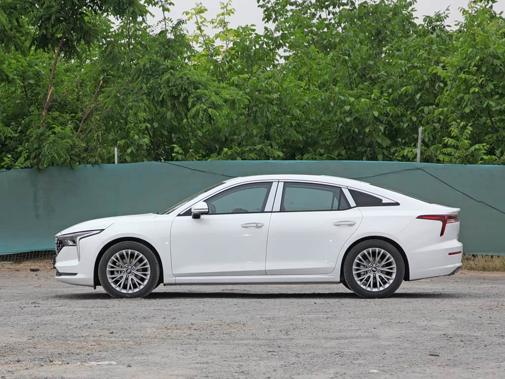 一汽奔腾 奔腾b70 2022款 1.5t 自动尊享型