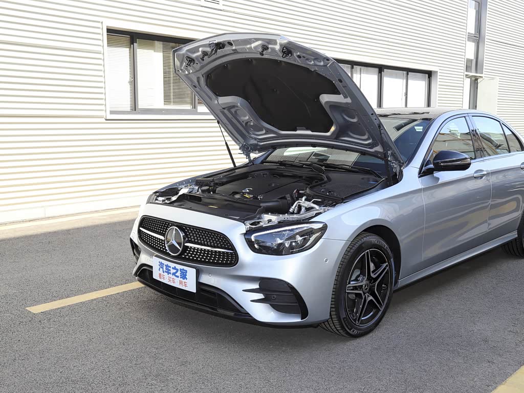 奔驰(进口) 奔驰e级(进口) 2022款 e 260 时尚型运动版