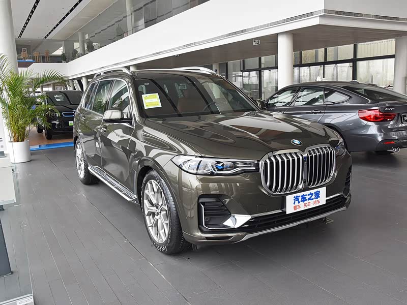 宝马(进口) 宝马x7 2020款 xdrive40i 尊享型豪华套装 曼哈顿灰 车身