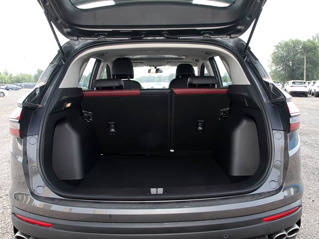 吉利汽车 缤越 2021款 1.4t dct铂金版