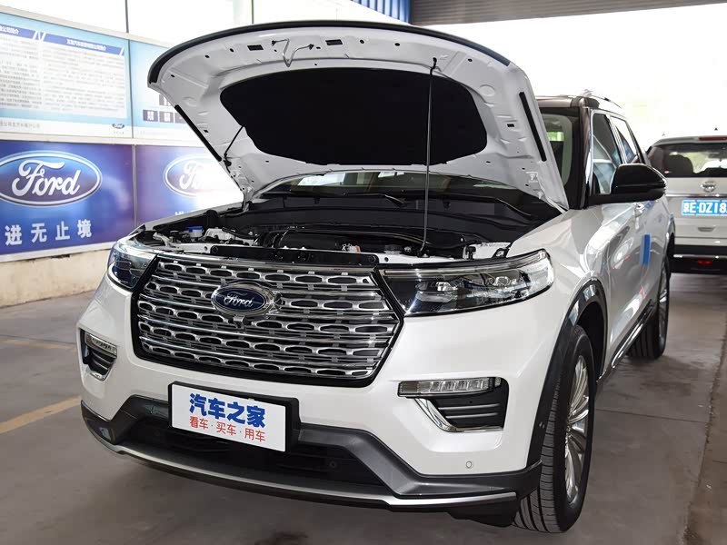 长安福特 探险者 2020款 ecoboost 285 四驱钛金版 6座
