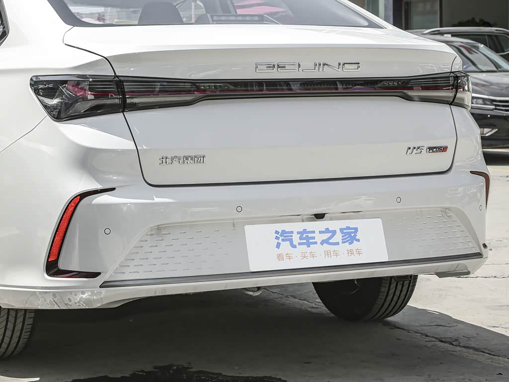 北京汽车 北京u5 plus 2023款 1.5l cvt豪华版