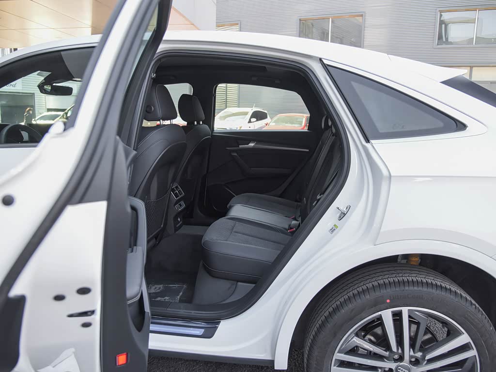 一汽奥迪 奥迪q5l sportback 2021款 40 tfsi 豪华型