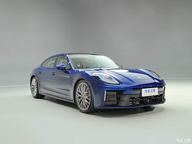 panamera正价销售中 售价99.8万元起