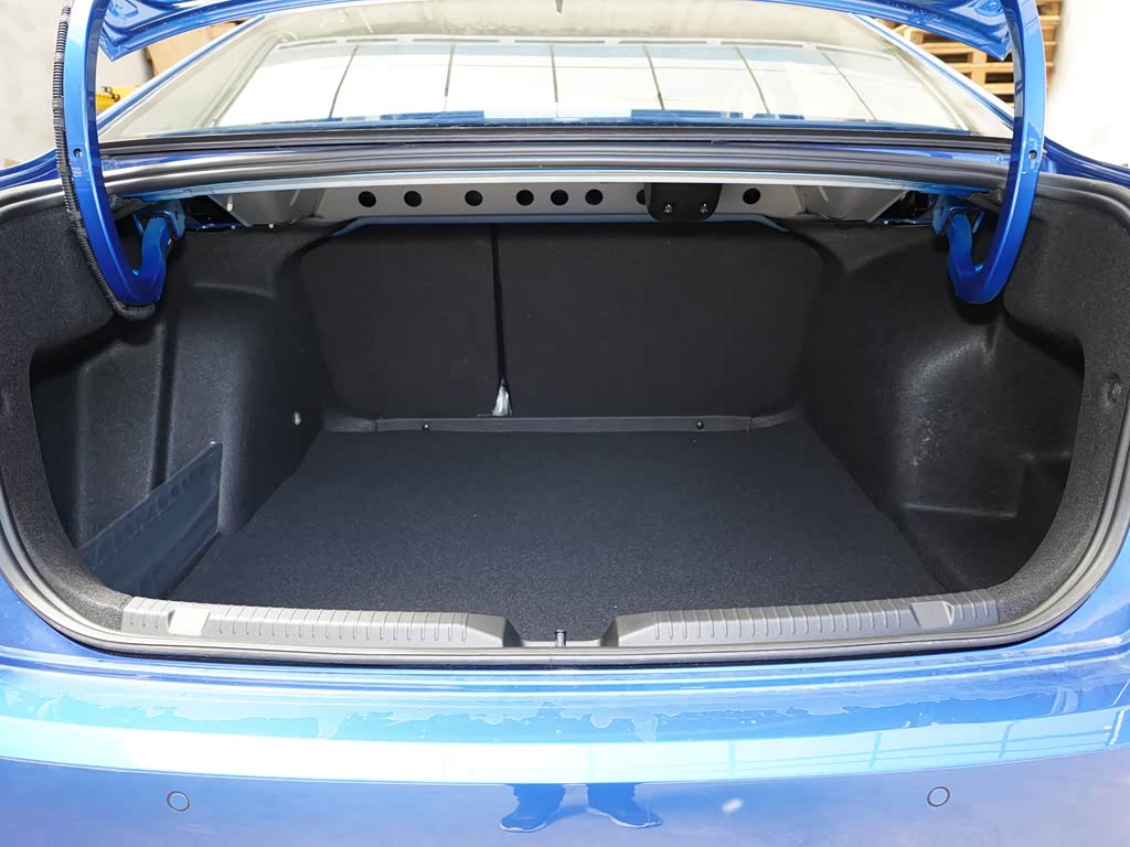 一汽-大众 宝来 2023款 280tsi dsg尊行版