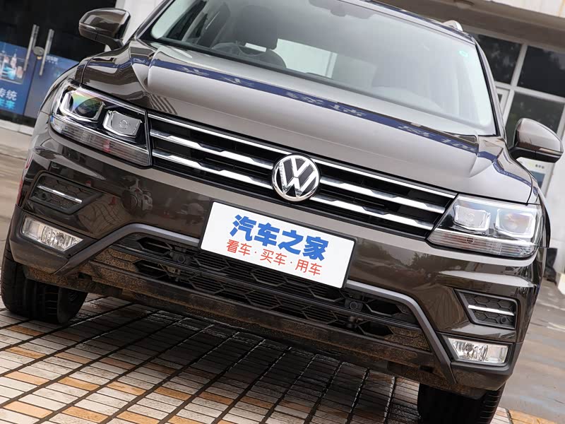 上汽大众 途观l 2019款 改款 330tsi 自动两驱智动豪华版 国vi 峻岭棕