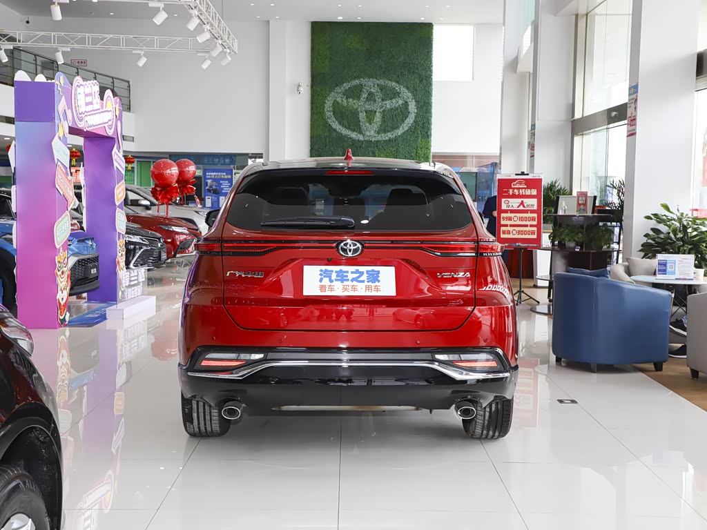 广汽丰田 威飒 2022款 2.0l cvt两驱尊贵版