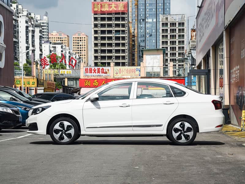 【图解图片_十堰亨运专营店东风风神e70图片】-汽车之家