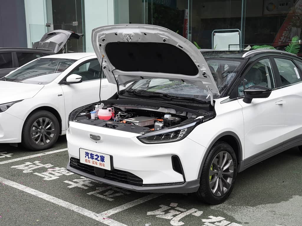 【图解图片_伊犁展彦几何中心吉利几何c图片】-汽车之家