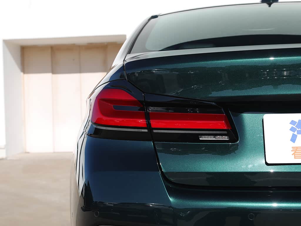 宝马(进口) 宝马5系(进口) 2022款 改款二 540i 风尚版 m运动套装