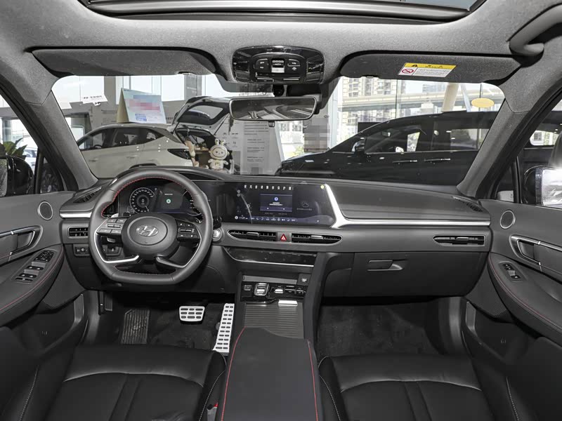 北京现代 索纳塔 2022款 270tgdi dct 20周年纪念款