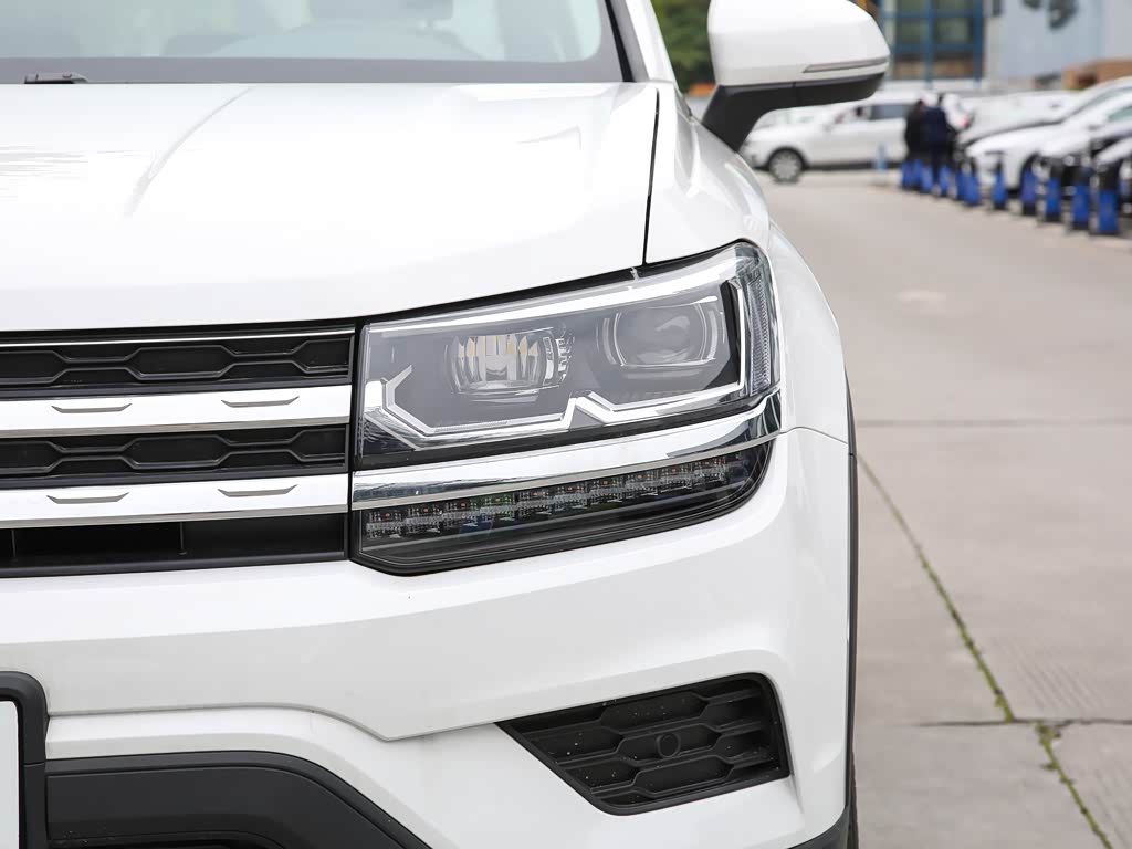 上汽大众 途岳 2022款 330tsi 四驱旗舰版