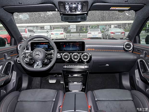 奔驰a级amg目前价格稳定售价4047万起