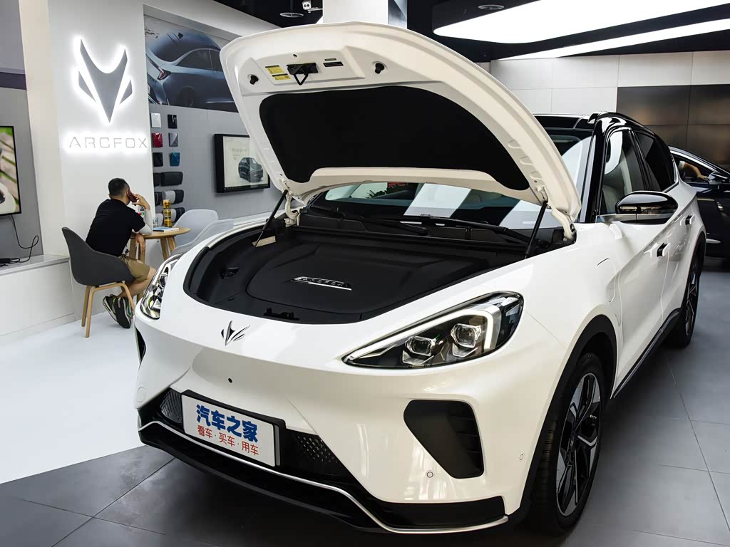 北汽新能源 极狐 阿尔法t(arcfox αt) 2022款 653s  160kw