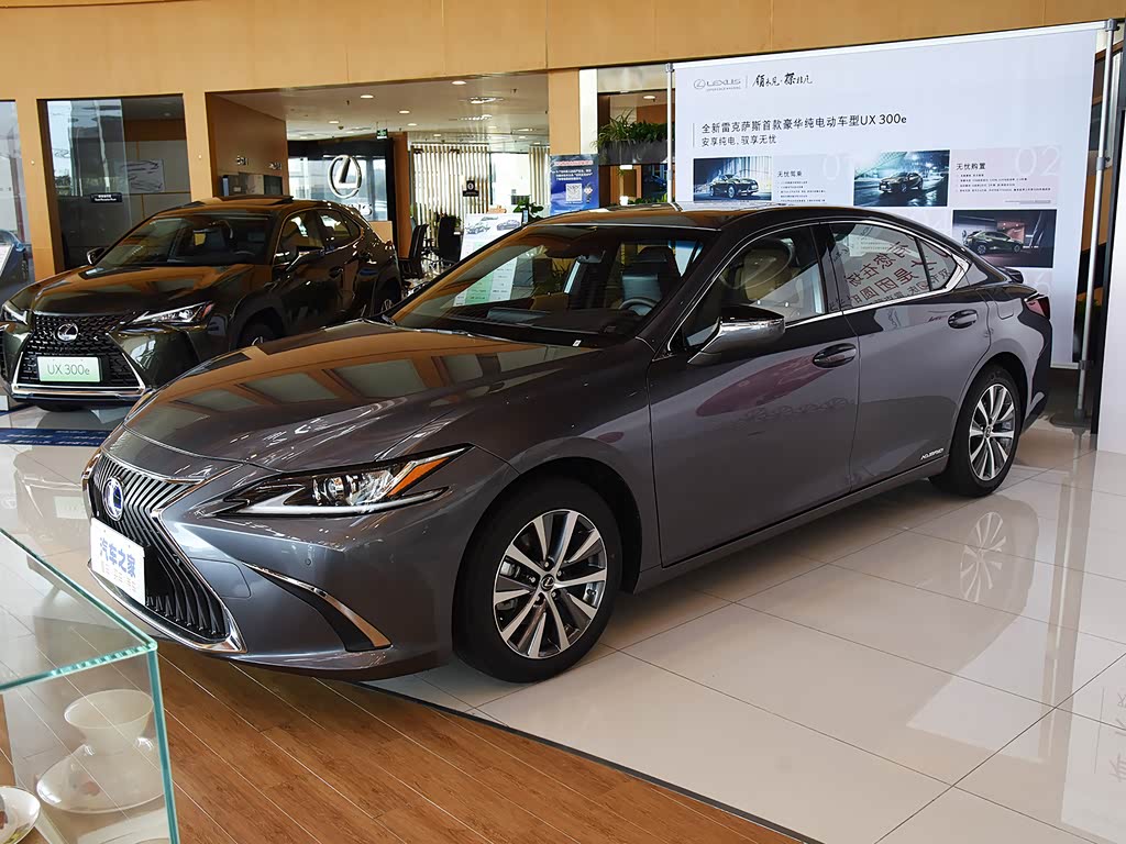雷克萨斯 雷克萨斯es 2020款 300h 卓越版