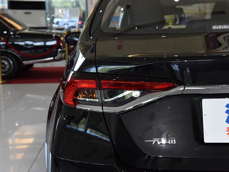 一汽丰田 卡罗拉 2021款 1.2t s-cvt 旗舰版