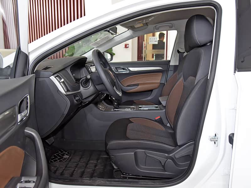 上汽集团 荣威i6 2020款 plus 1.6l cvt 4g互联荣耀豪华版