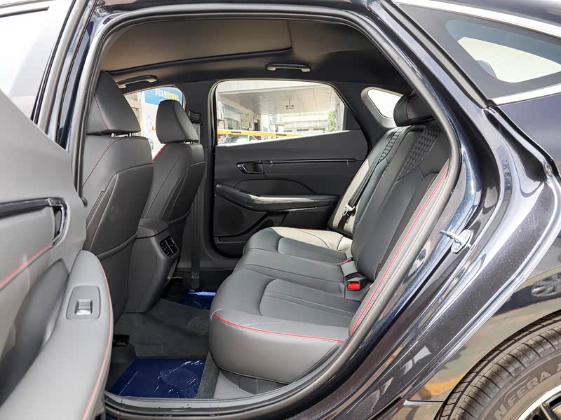 北京现代 索纳塔 2020款 380tgdi 自动gls豪华版