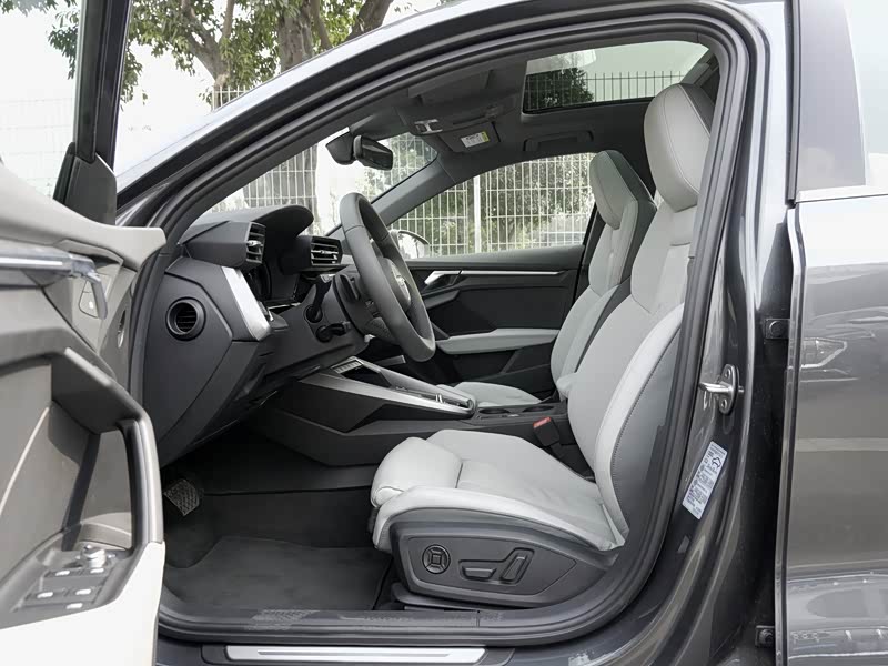 苏州国兴奥迪>一汽奥迪>奥迪a3>2021款sportback35tfsi豪华致雅型>