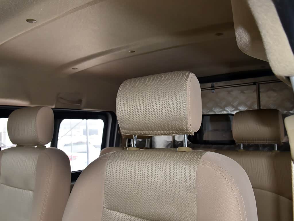 东风小康 东风小康c35 2019款 1.5l基本型Ⅱ厢车国vi dk15